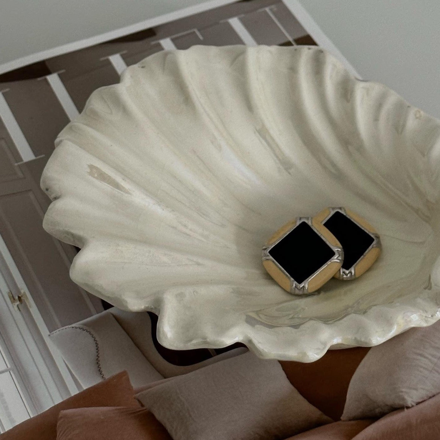 Vintage shell ceramic bowl