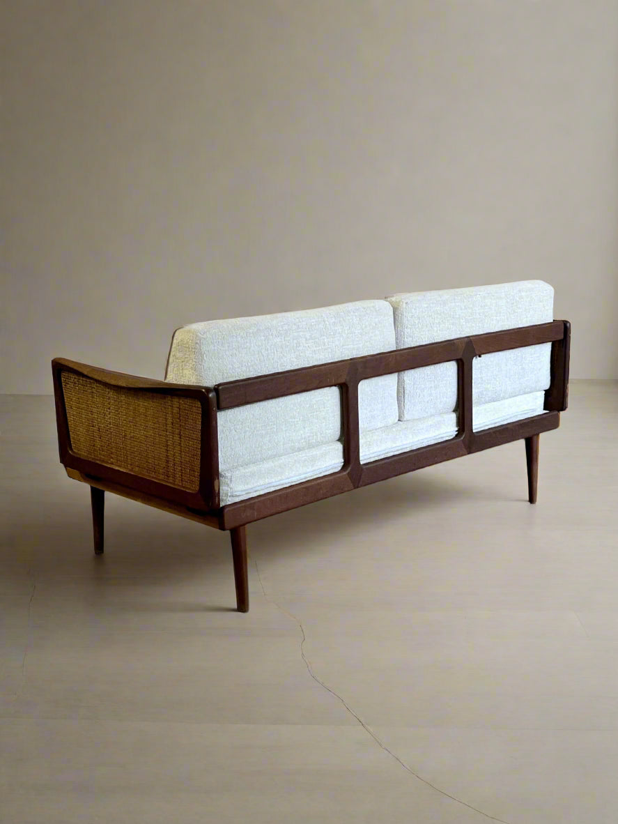 Peter Hvidt & Orla Mølgaard-Nielsen Daybed / Sofa Produced by France & Son, 1960s