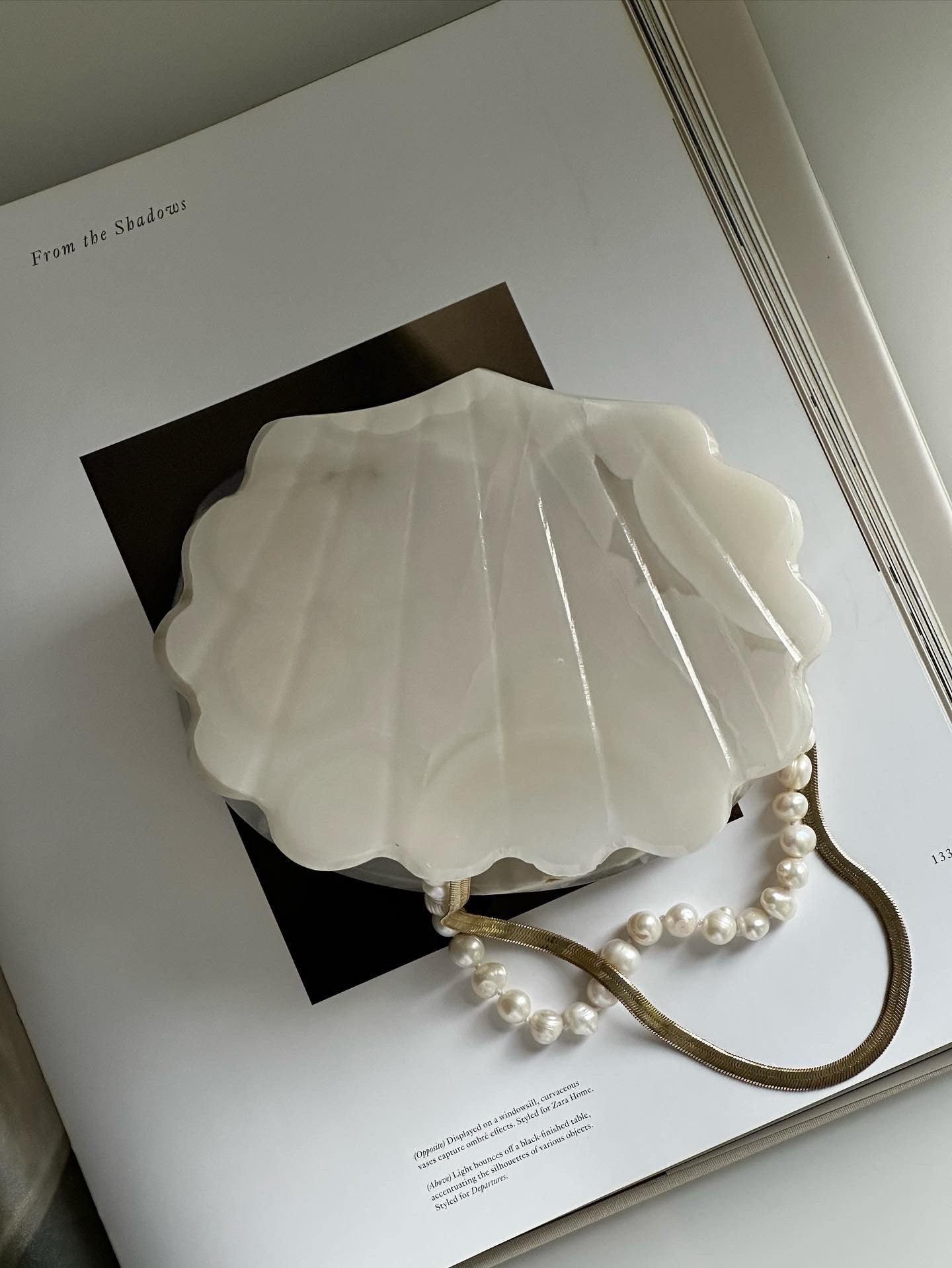 Vintage alabaster clam seashell jewelry box