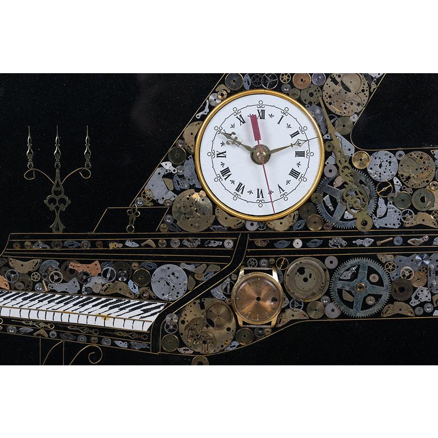 Piano by L. Kersh of London, 1976