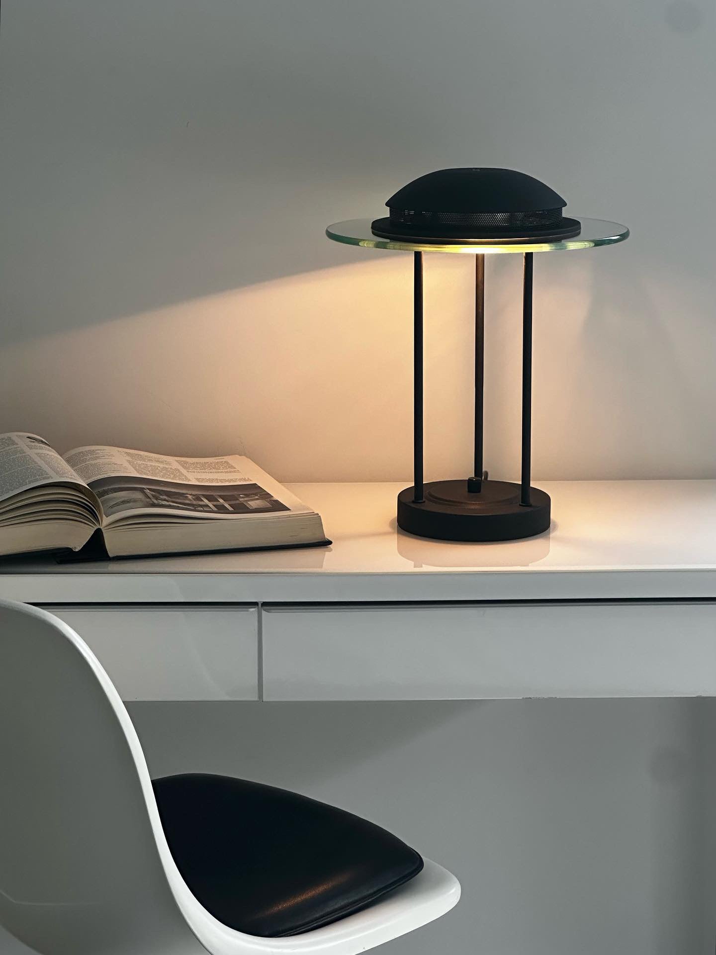 The 1980s black Saturn Desk Lamp in the style of Robert Sonneman