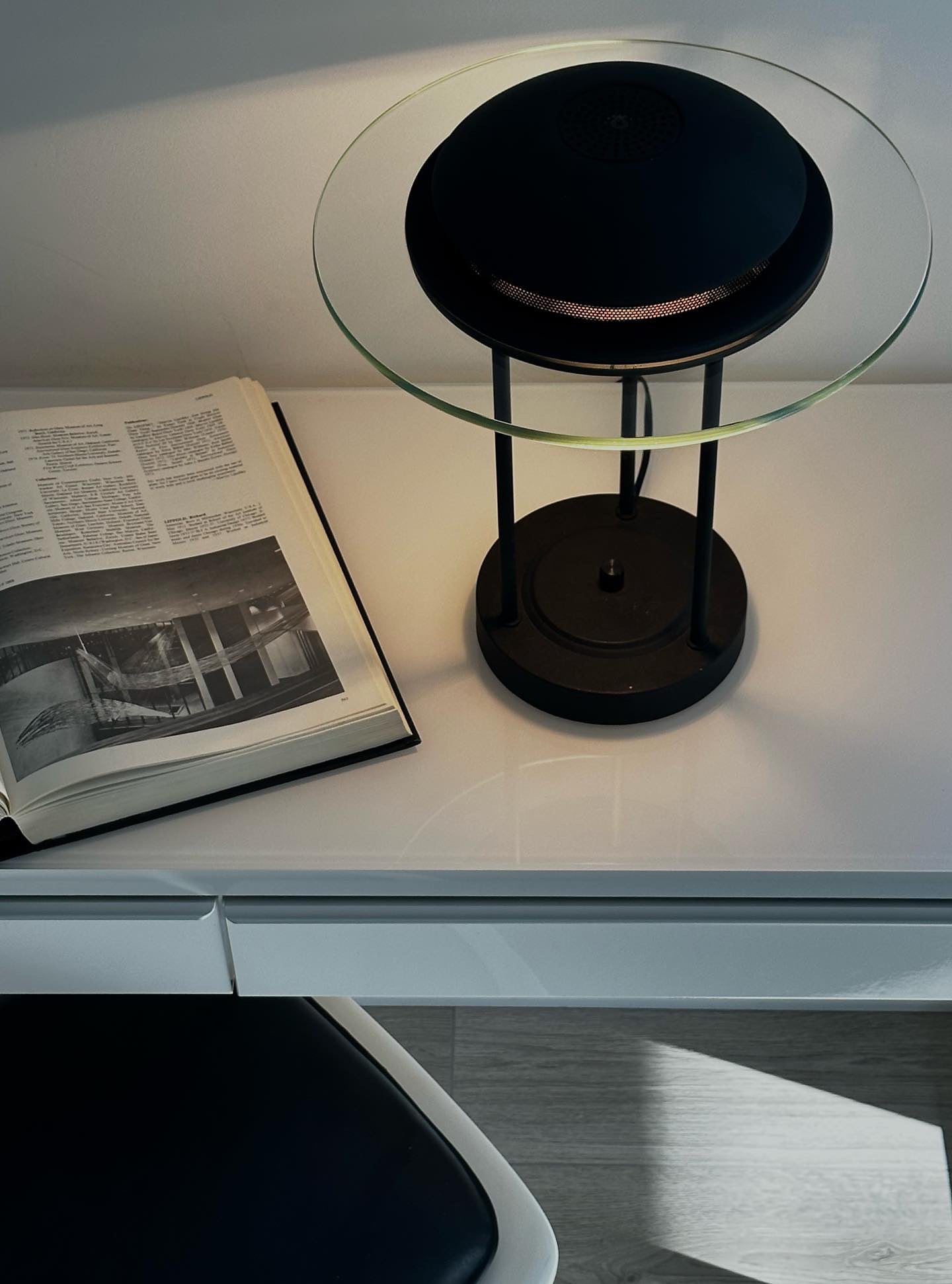 The 1980s black Saturn Desk Lamp in the style of Robert Sonneman