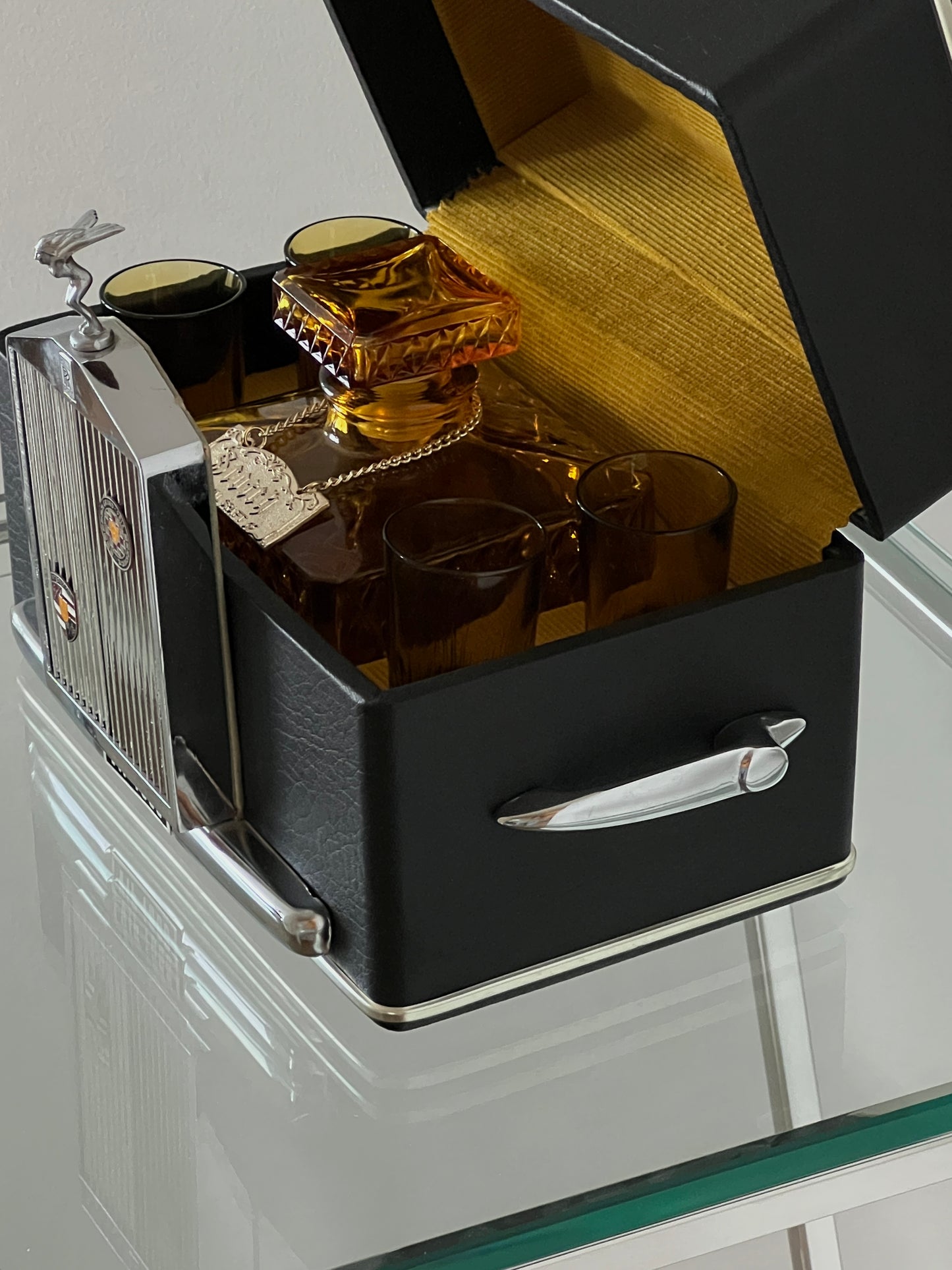 The Rolls-Royce VIP 1000 Decanter set, 1960s