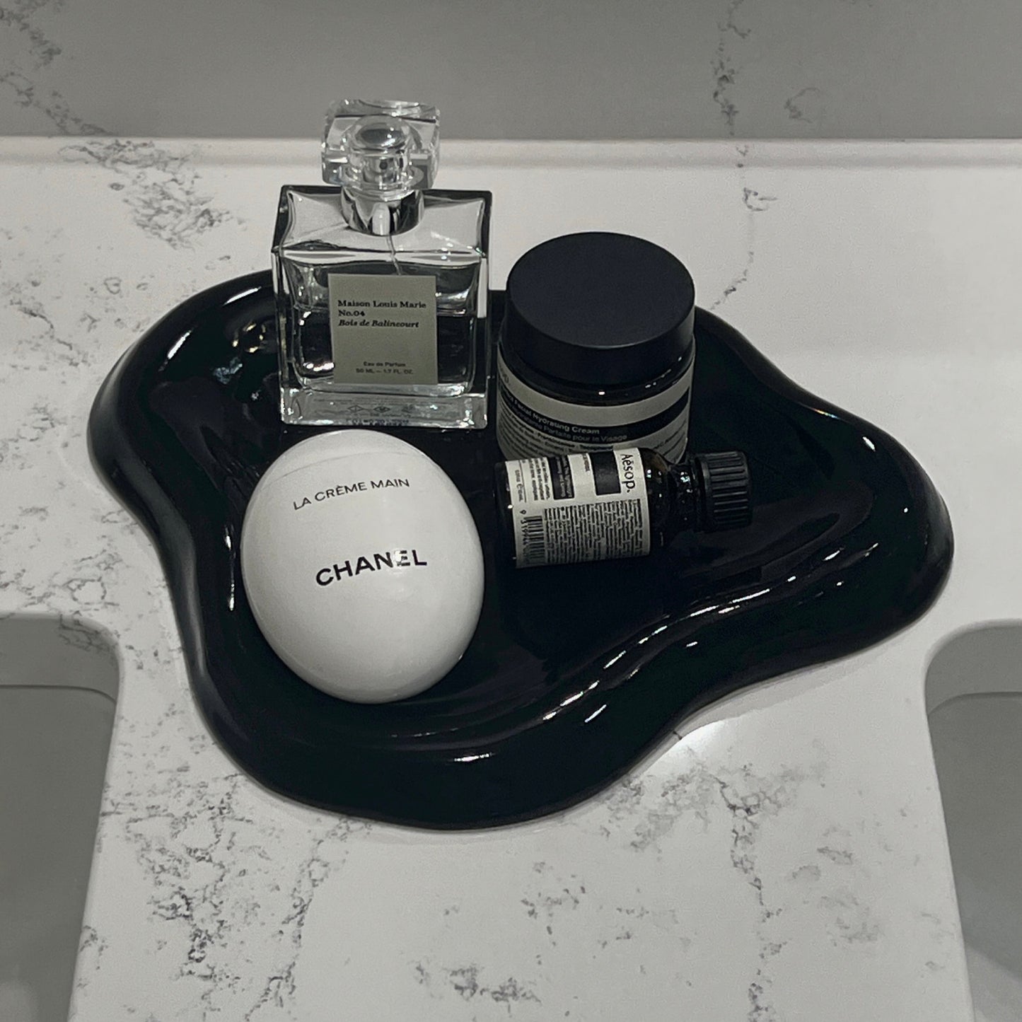 The black tray