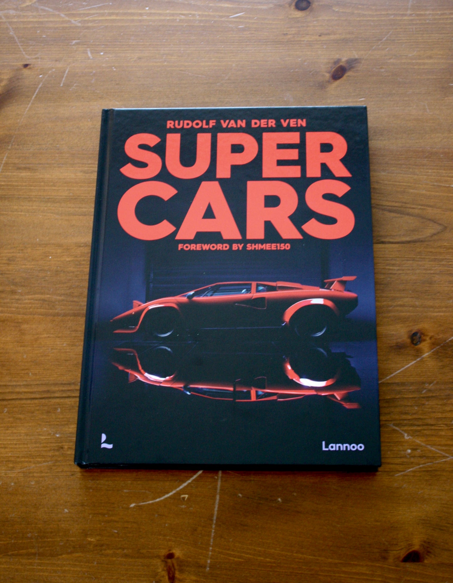 Supercars - Rudolf van der Ven. Foreword by Tim Burton