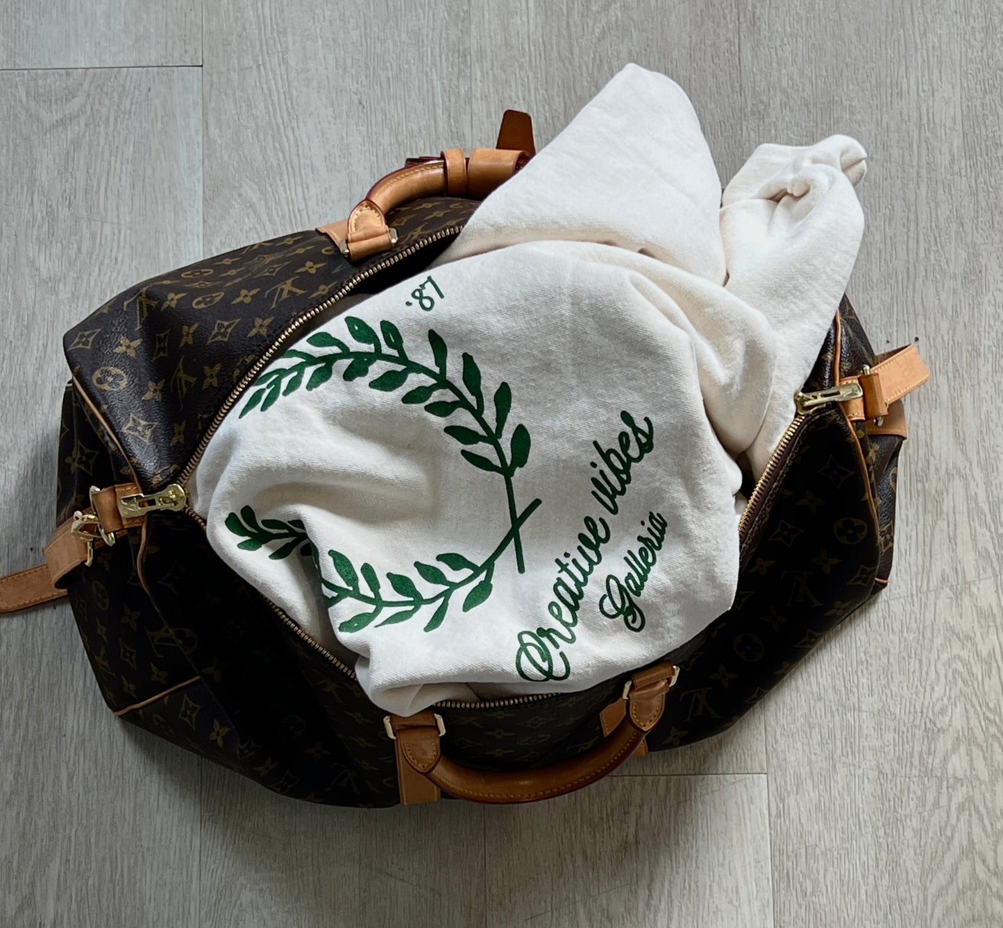 Creative vibes Crewneck