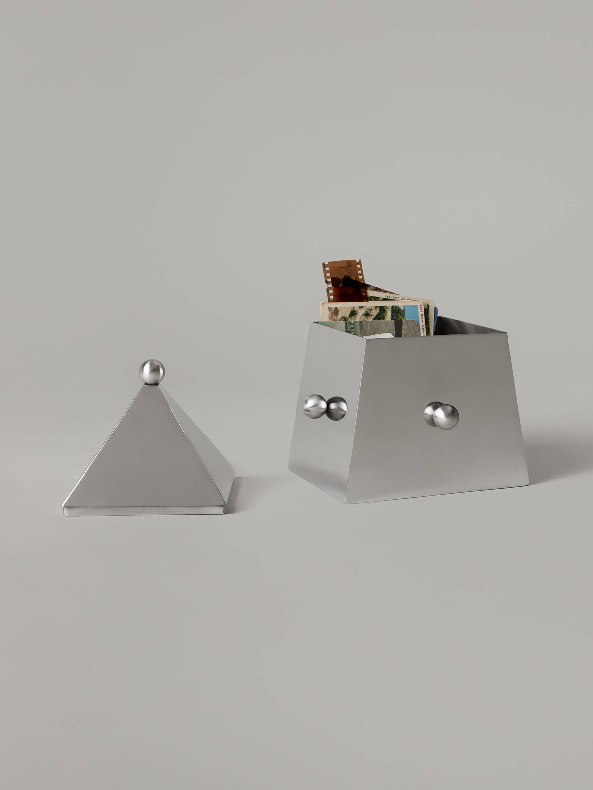 Keeping Lidded Box
