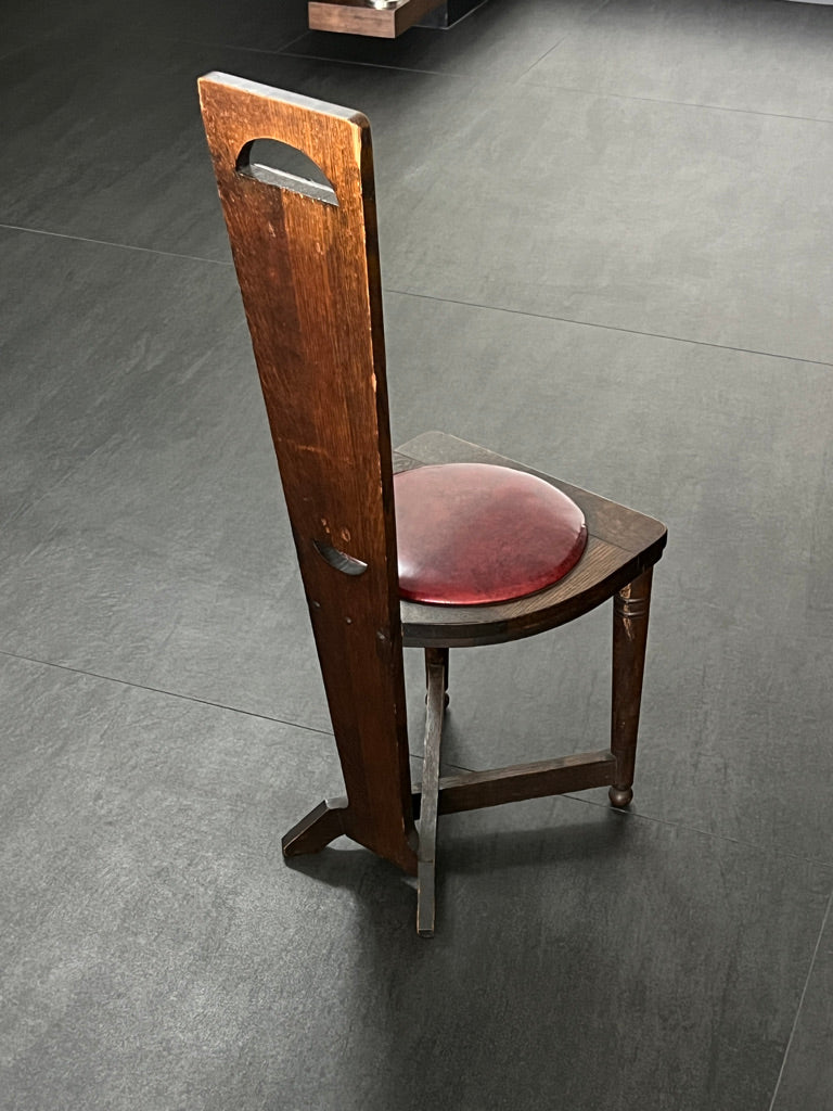 Sculptural oak chair, 20th century