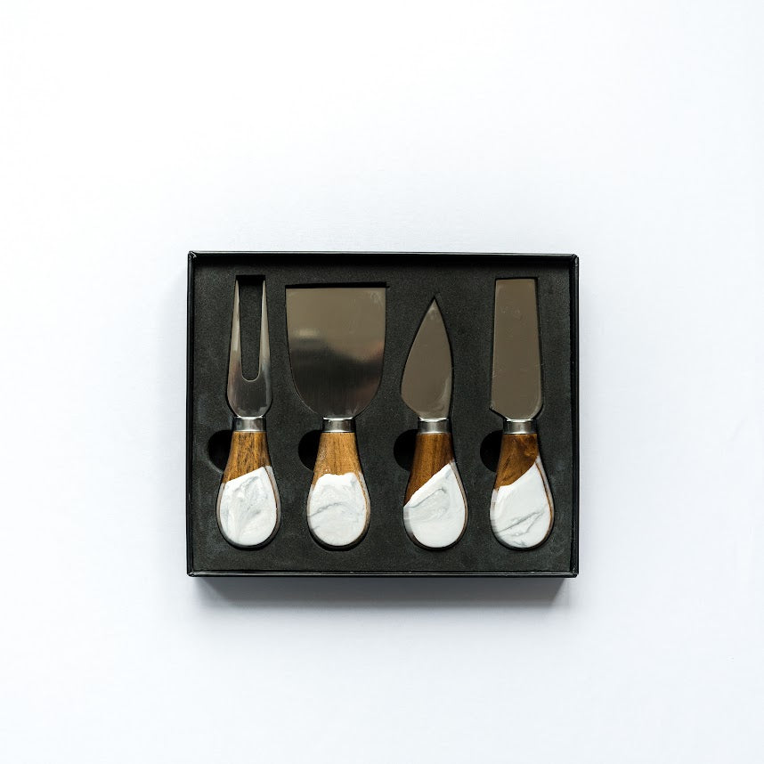 Cheese knife set