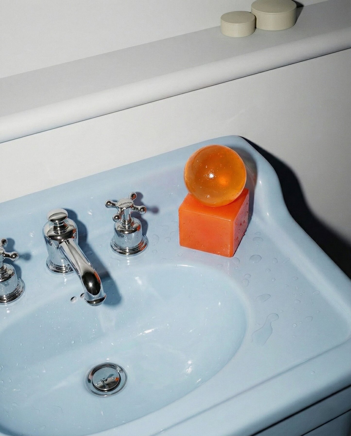 OBA soap on resin cube