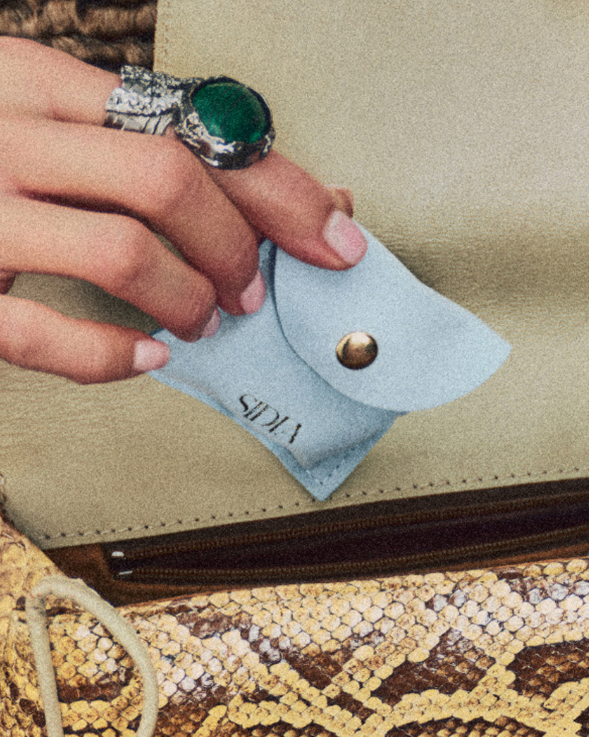 MIDAS : The solid perfume