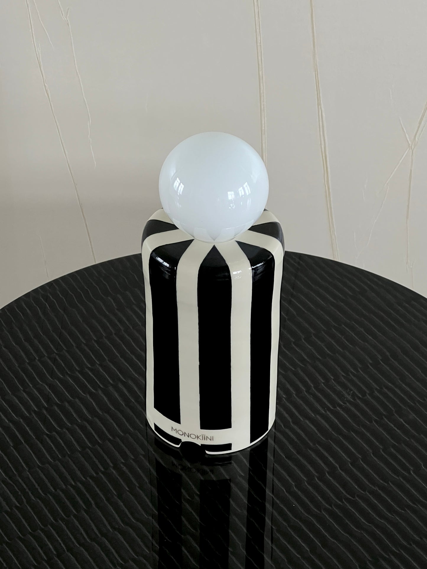 Galleria x Monokiini table lamp