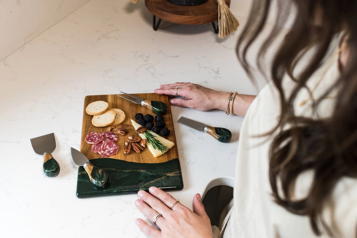 Cheese knife set